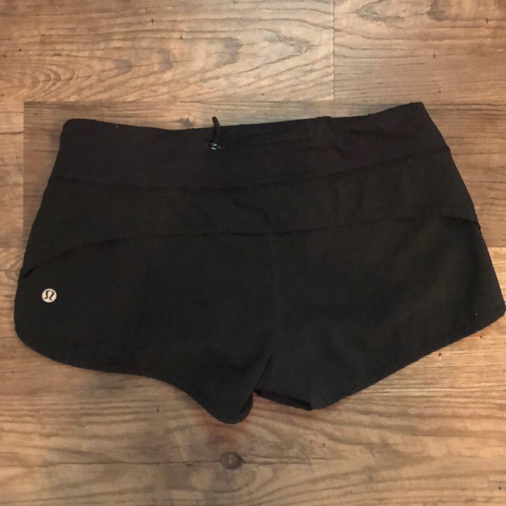 Lululemon size 4 speed short